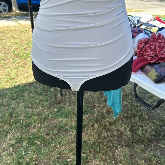 Express White bathing suit high legs - Picture 8 of 17